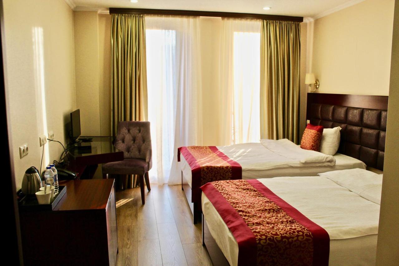 Velvet Hotel