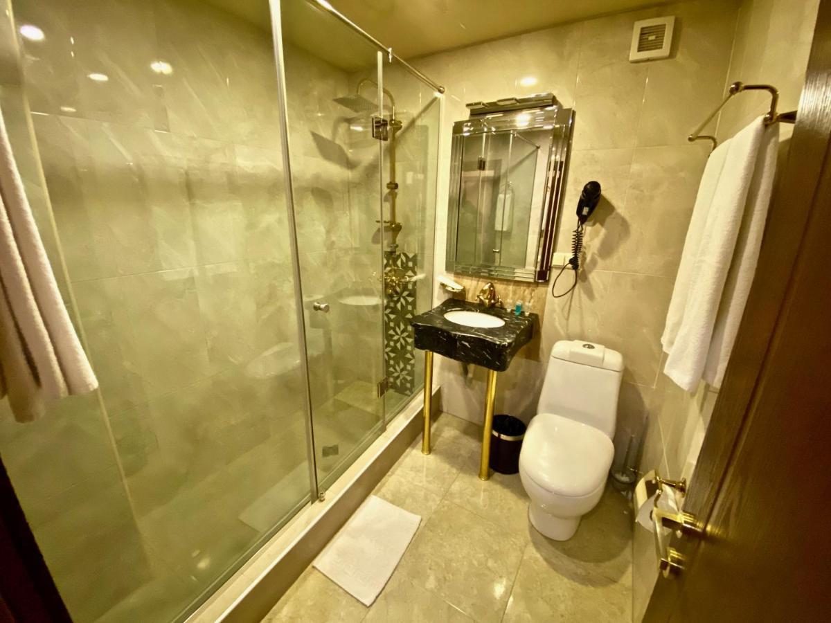 Velvet Hotel Hotel