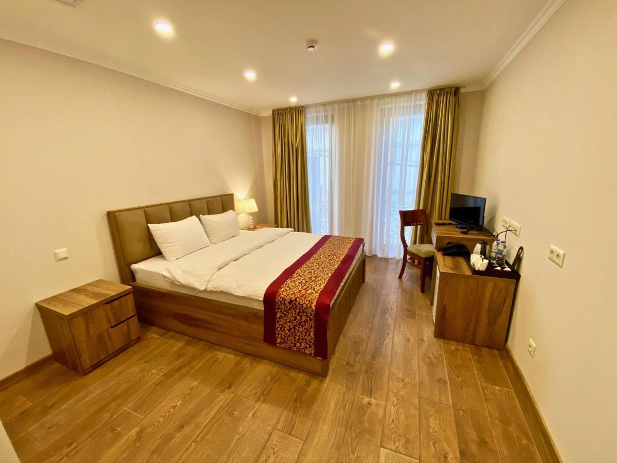 Velvet Hotel Hotel