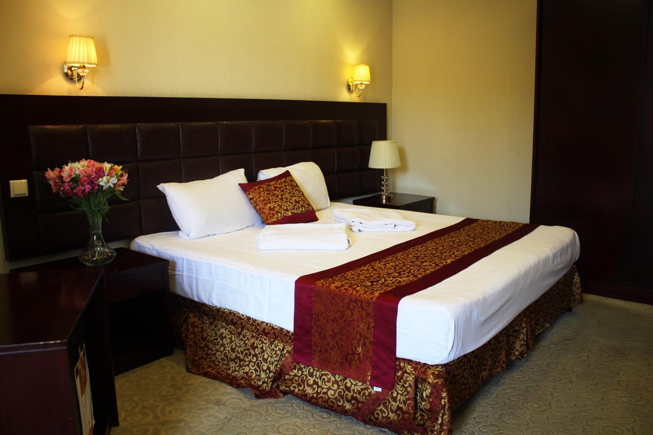 Velvet Hotel Hotel